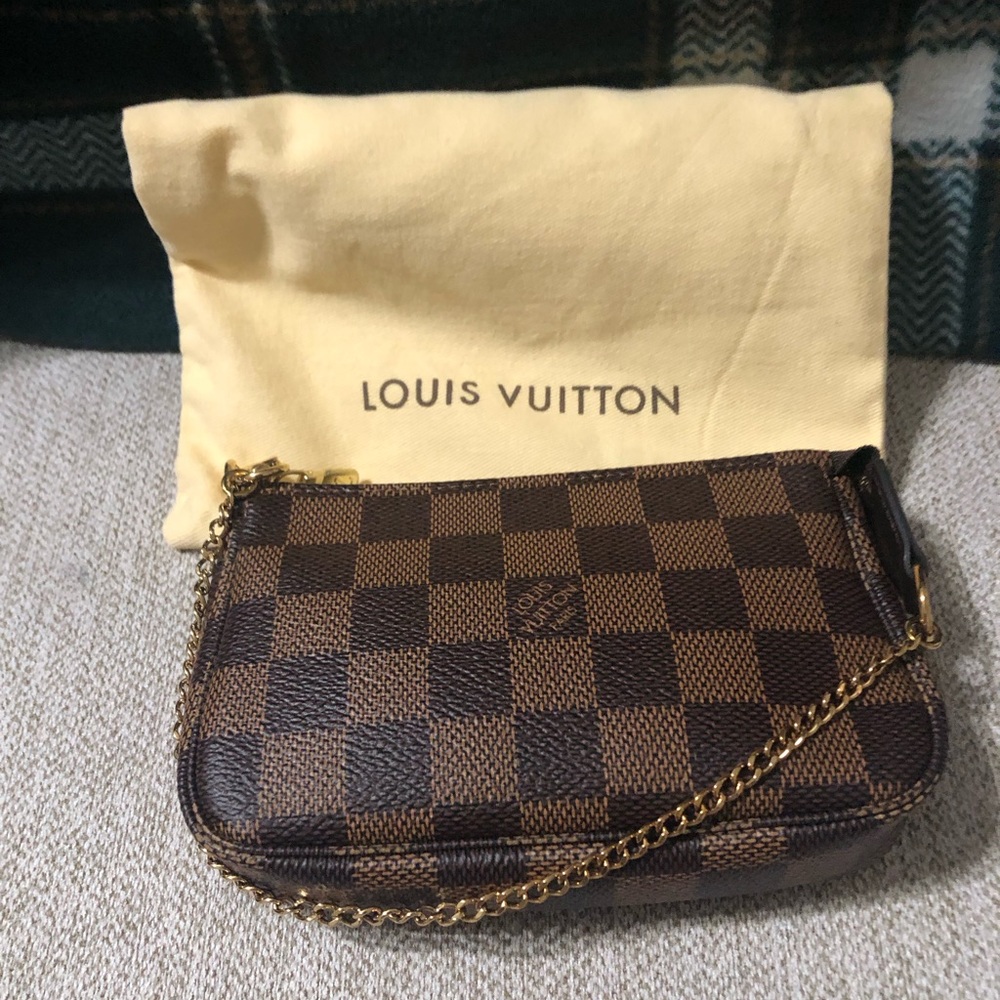 ᴺᵉʷ ✨LOUIS VUITTON Damier Ebene Mini Pochette
